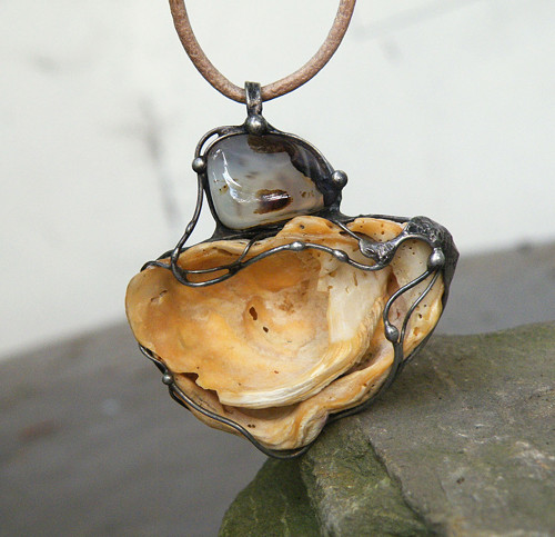 Mlha na pobřeží...(achát, mušle) 