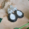 Náušnice - bílé krásky (opalit, perleť)