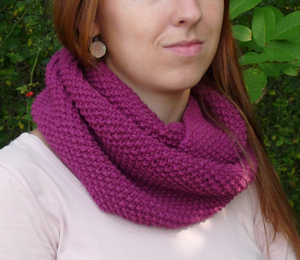 Pletený nákrčník - cyklamen