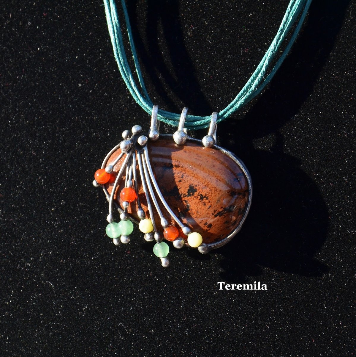 Z nitra země - obsidián