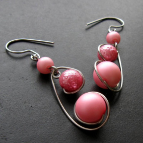 Náušnice růůžové perly ve spirálách