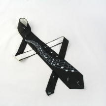 Černá kravata s notovou osnovou a notami 1267120
