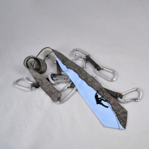 Hedvábná kravata (nejen) pro horolezce - šedomodrá 1569763