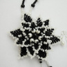 Náhrdelník - květina černo-bílá