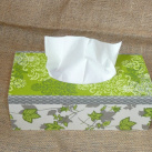 Krabička na kapesníky - zelené ornamenty