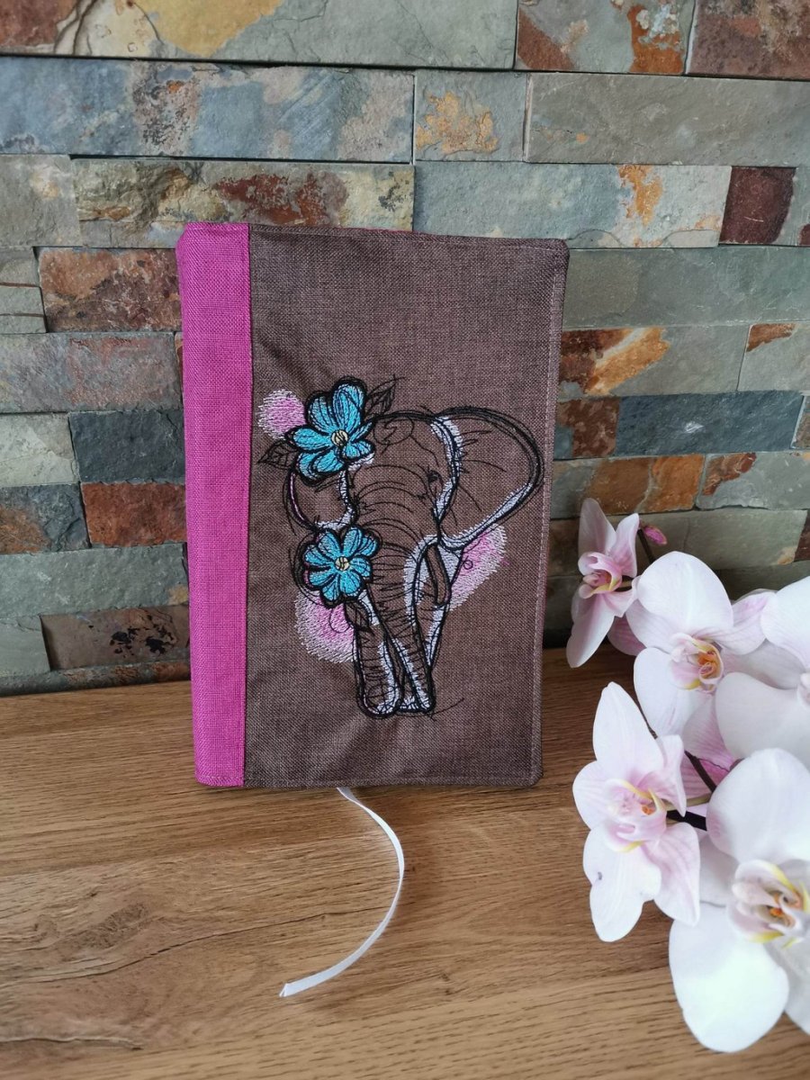 Obal na knihu s výšivkou - Slon na hnědé