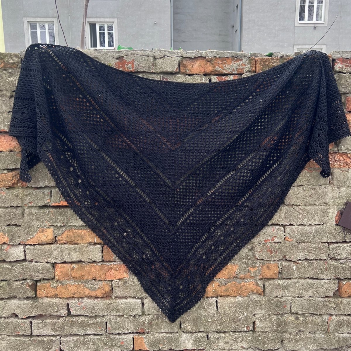 Černé zachumlání - háčkovaný pléd