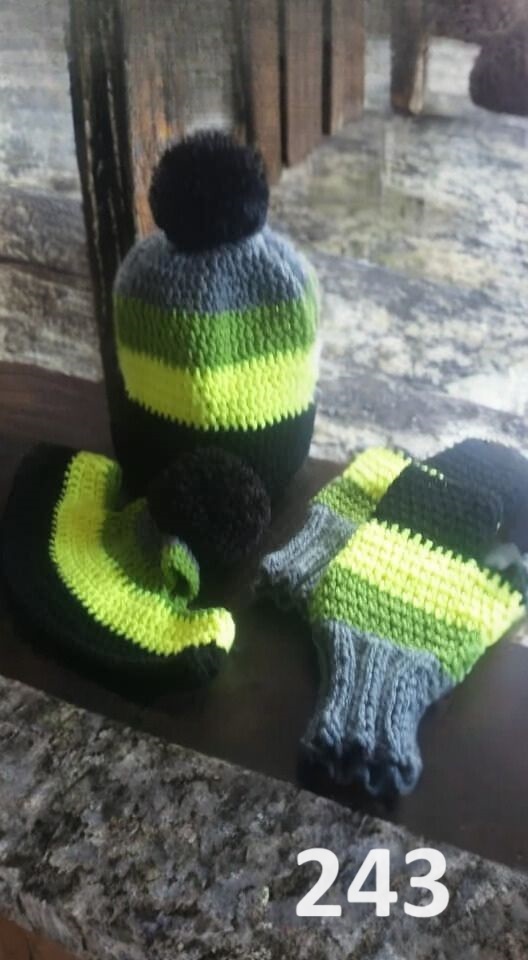 Háčkovaný set pro koně a jezdce