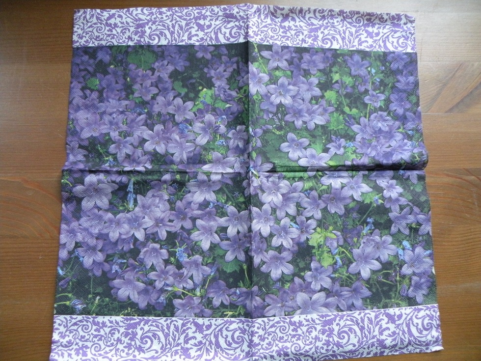 Ubrousek vzor zvonky s bordurou Cena za 2kusy