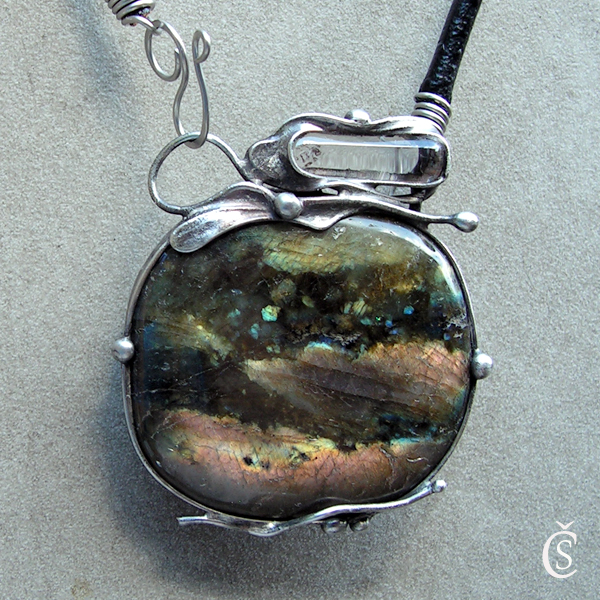 Hladina alfa - labradorit