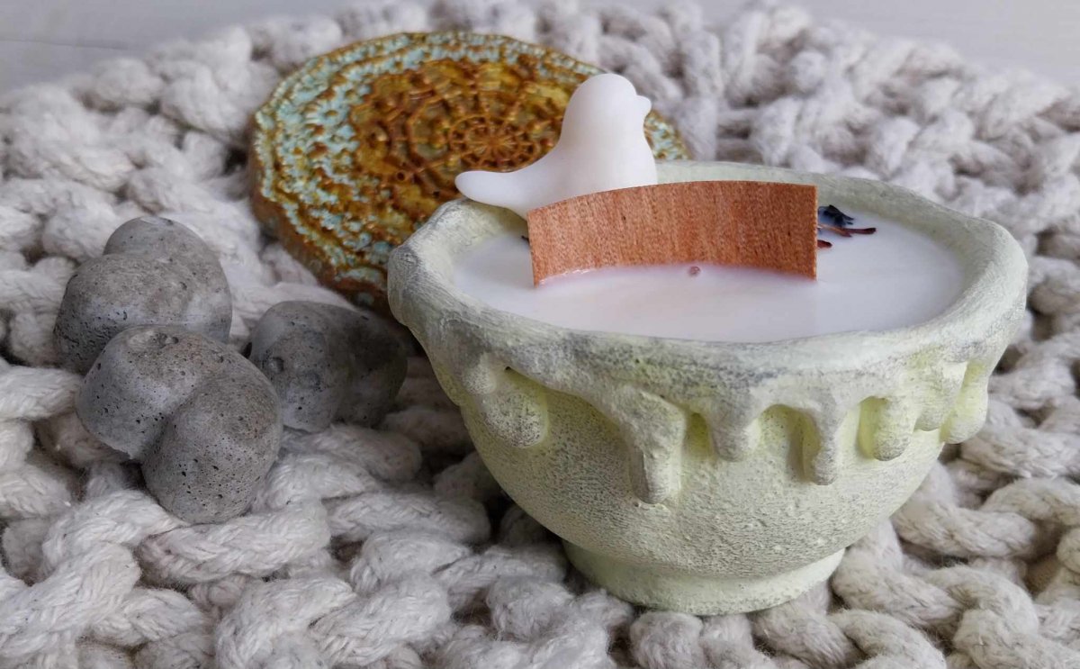 Svíčka beton pastelově žlutá