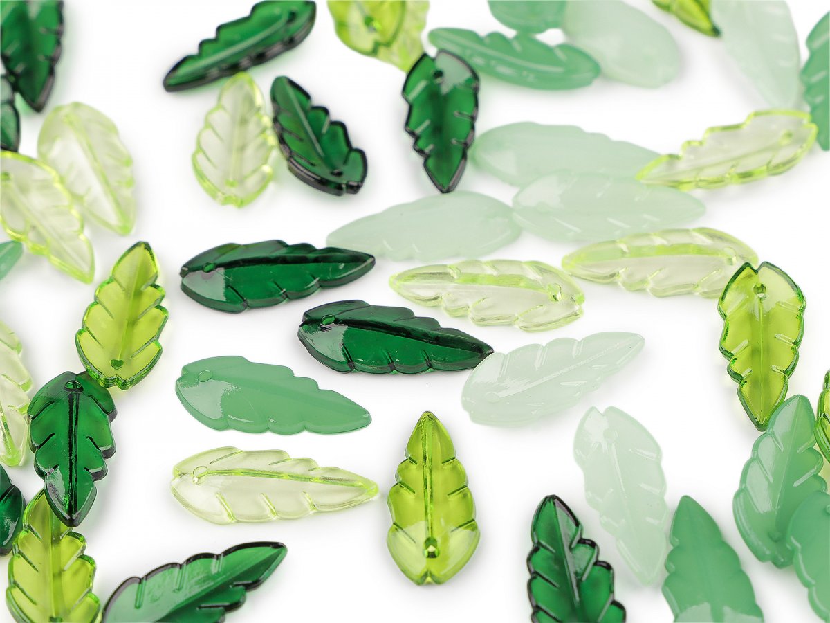 Plastové korálky lístečky (20g) - mix