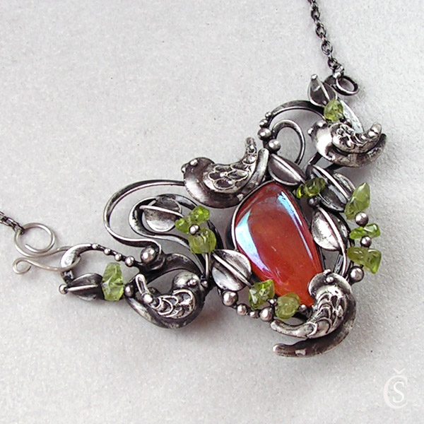 Ptačí zpívání chmury zahání - Křišťál, Olivín