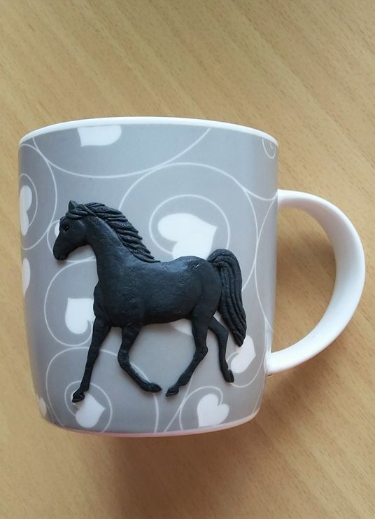  Hrnek s koníkem II