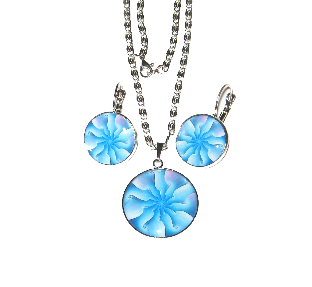 Nebe modrý zrcadlí se...fraktál