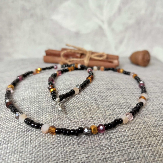 Náhrdelník černý do hněda