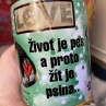 Hrnek Život je psina