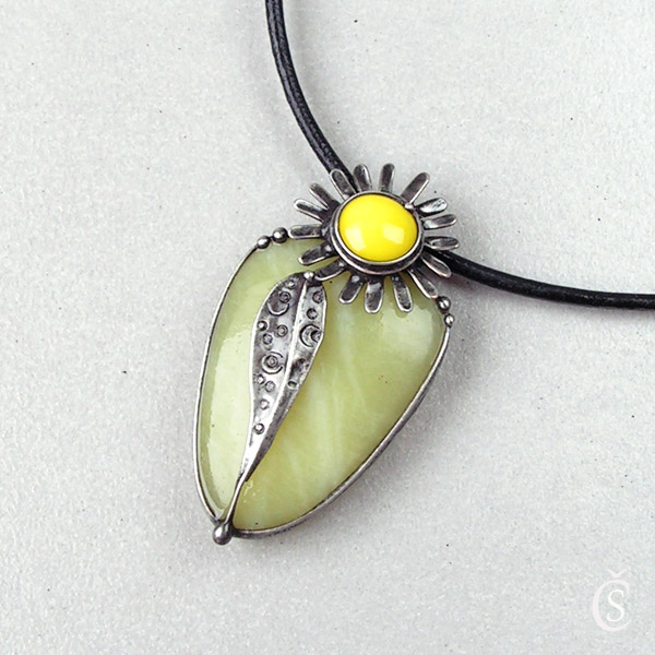 Jarní s kopretinkou - Jadeit, sklo