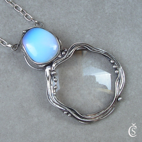 Lupa jako šperk...Opalit