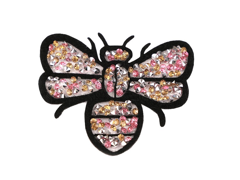 Nažehlovačka včela s kamínky