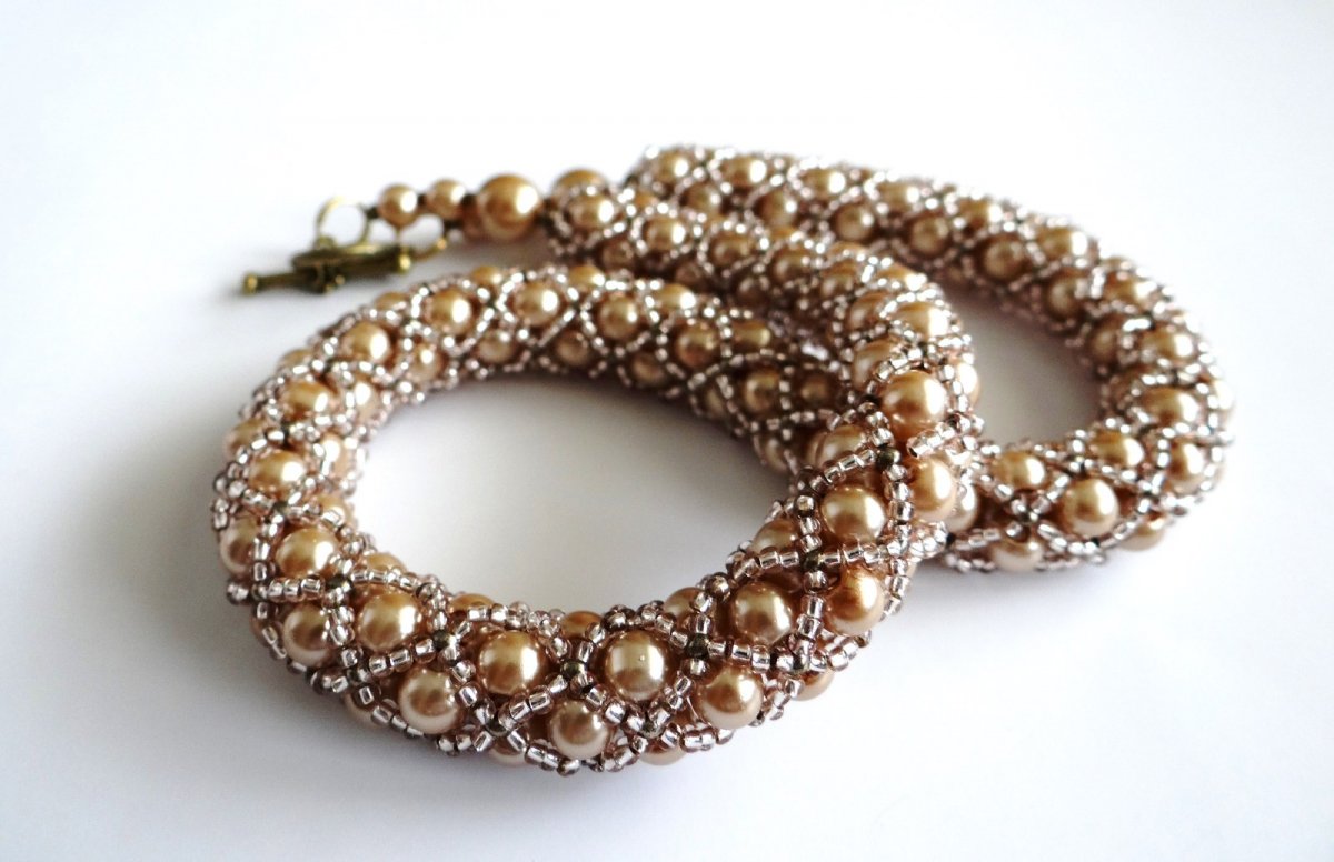 Náhrdelník - Béžový