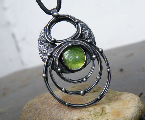 Kroužení...(Olivín)