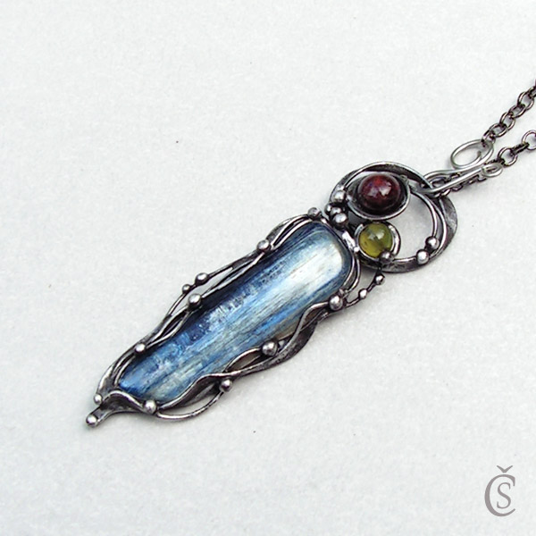 Esence shůry - Kyanit, Jadeit, Granát