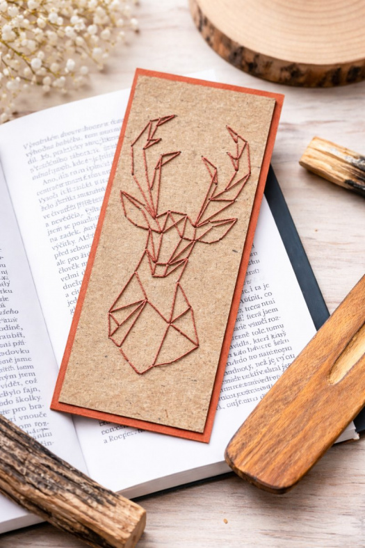 Orig.vyšívaná záložka - Jelen