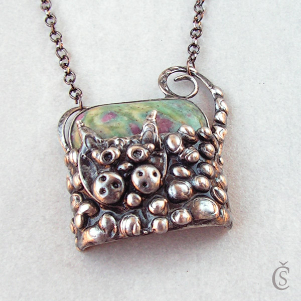 Najdi kotě - Rubín ve Fuchsitu