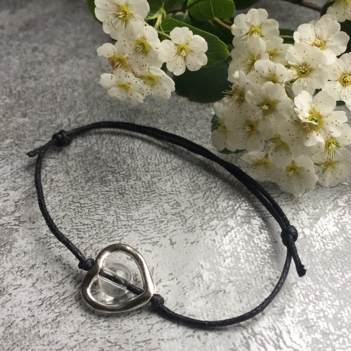 Křišťál v srdci - černý náramek