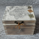 Originální romantická krabička s vintage mapou a známkami