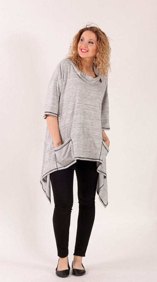 Šedobílé volné triko s cípy- volný stojáček