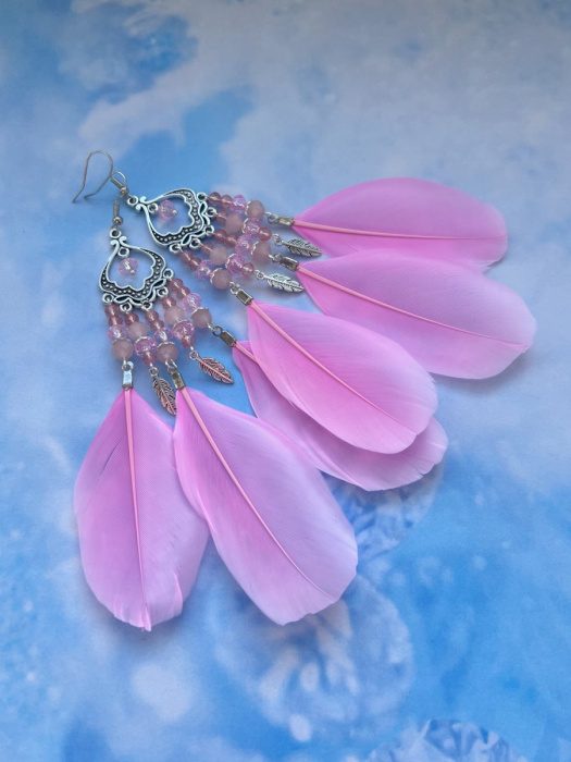 Peříčkové růžové náušnice 02