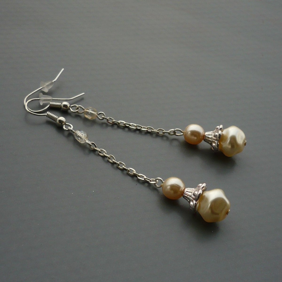 Řetízkové zvonečky HK - krémové náušnice