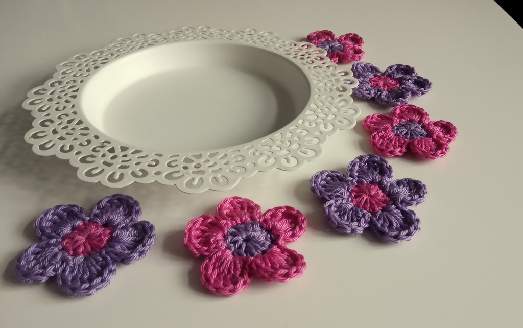 Háčkované kytičky sada 6ks