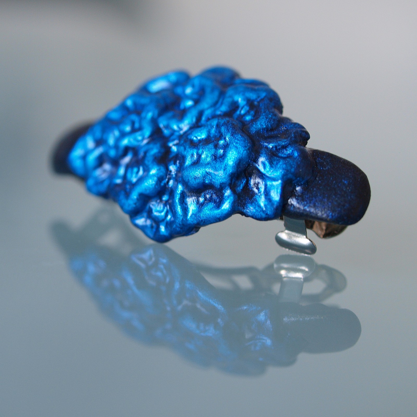 Sponka - Modročerné kytičky