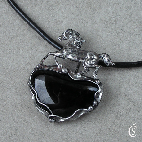 Běž koníčku, běž... -  Achát 