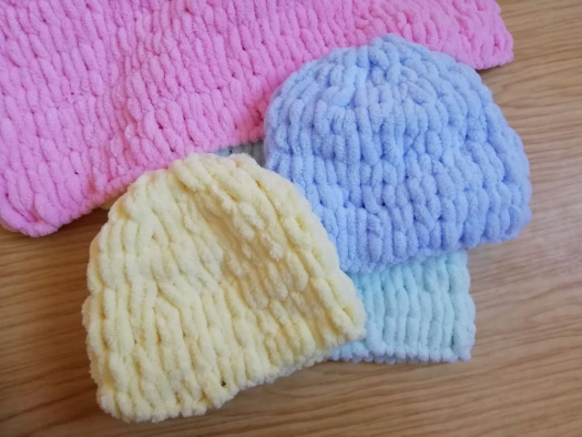 Měkká čepička puffy (různé barvy)