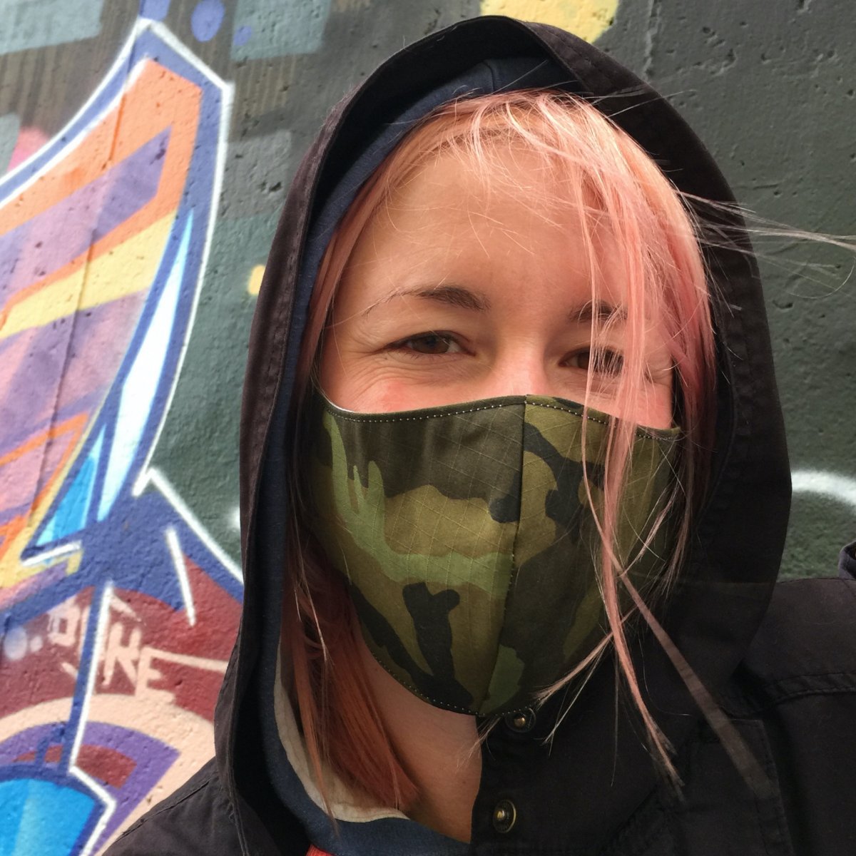 Rouška maskáčová