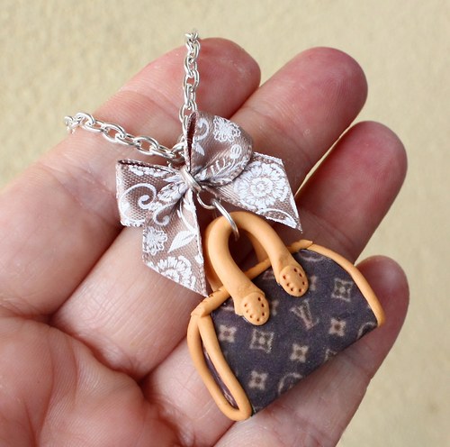 bez kabelky ani ránu