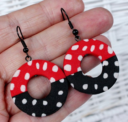 vzorované náušnice 