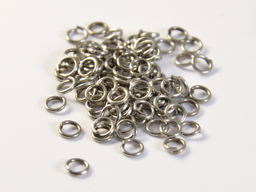 Kroužky 4 x 0,7 mm, platina, 100 ks