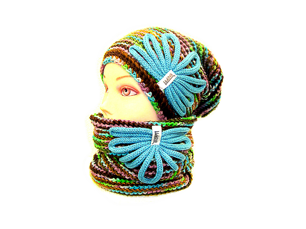 SOUPRAVA ČEPICE A NÁKRČNÍKU S APLIKACÍ - ovčí vlna