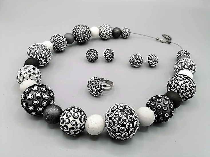 Fimo sada - hravá černobílá