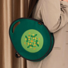 Kožená kabelka s funkcí batohu