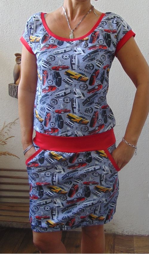 Šaty auta, velikost M (SLEVA 50%)