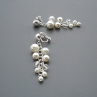 Bíločiré perličkové hrozínky - klipsové náušnice