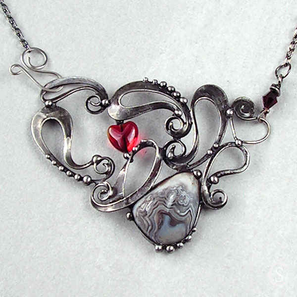 Srdce v krajkách - Achát krajkový