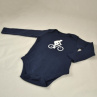 Dětské modré body s bílým cyklistou (dl. rukáv, 6-9 měs.) 6251658