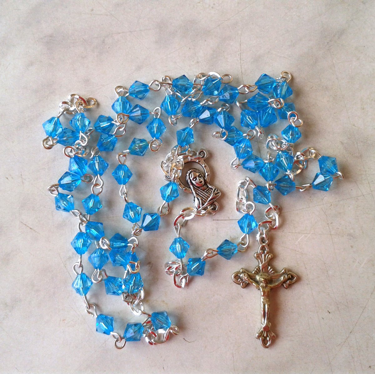 aiv1420	Růženec tyrkysový